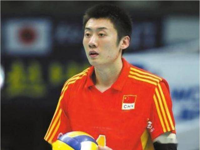 深圳佳兆业引发球迷争议，换帅计划受挞伐的简单介绍