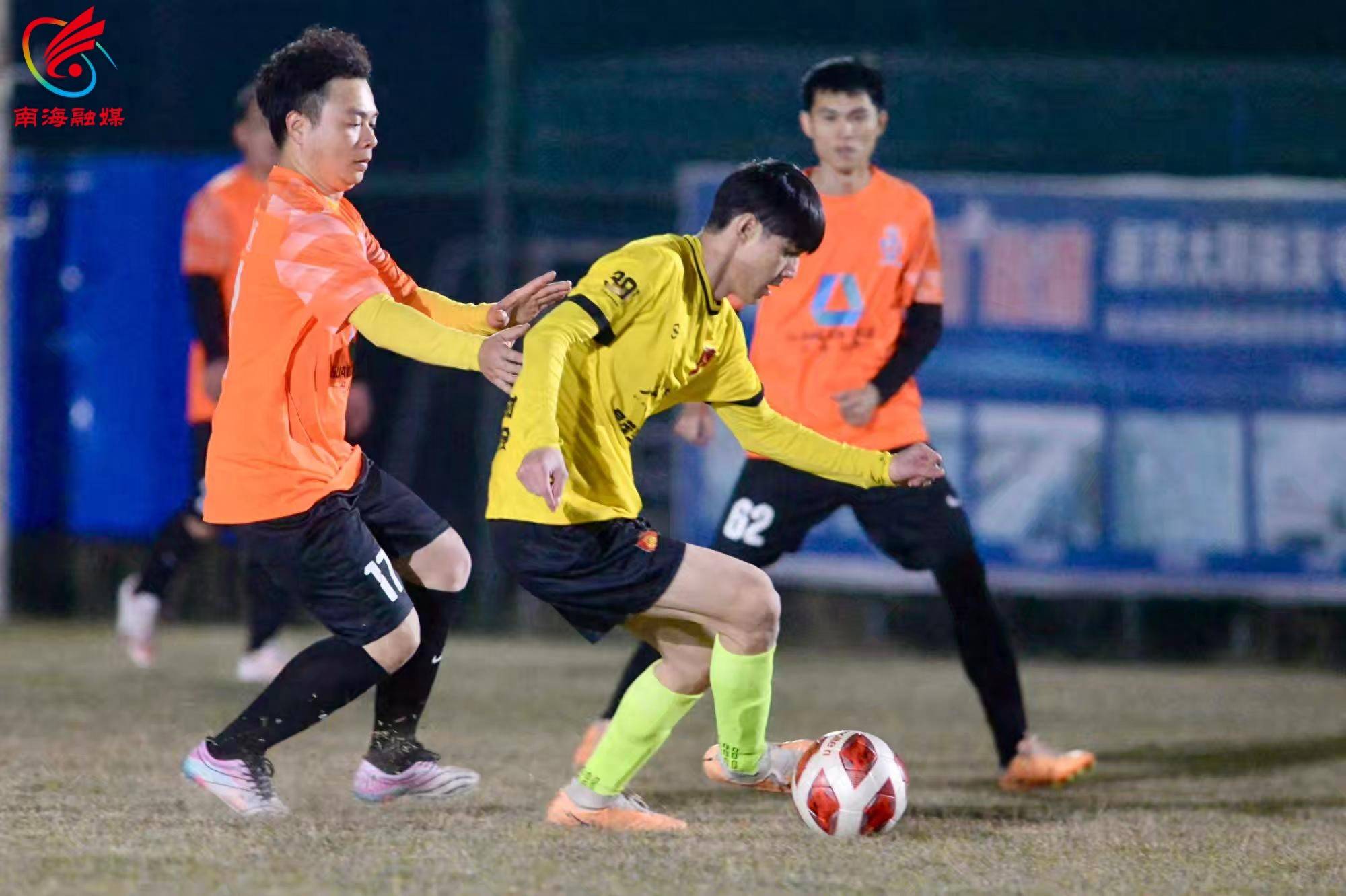 包含国内足球顶级赛事开幕,赛场高潮迭起的词条