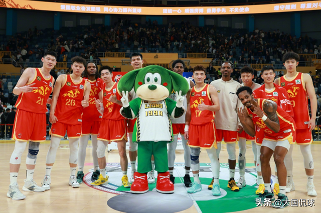 开云体育中国-比赛进入白热化，全力拼搏争夺胜利的简单介绍