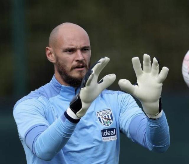 里尔俱乐部球员集中训练，做好战术部署