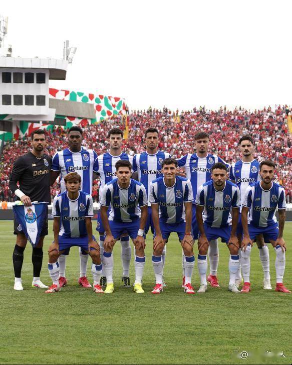 包含惊喜调整：波尔图世俱杯大名单公布的词条