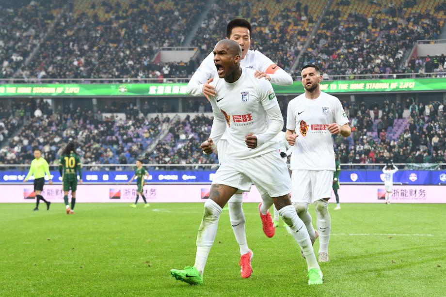 大连一方球员斩获重要胜利，表现抢眼的简单介绍