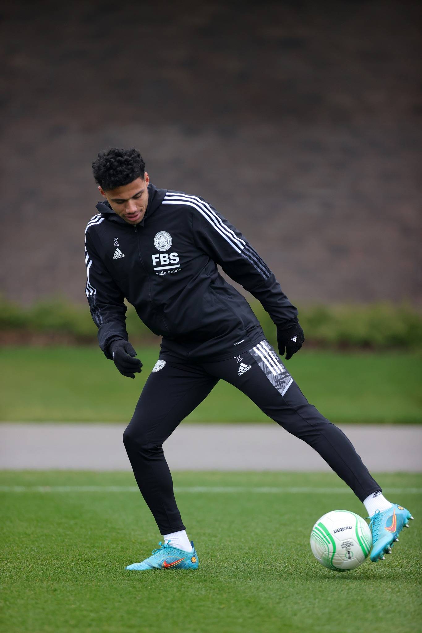 雷恩客场大获成功，全队斗志昂扬的简单介绍