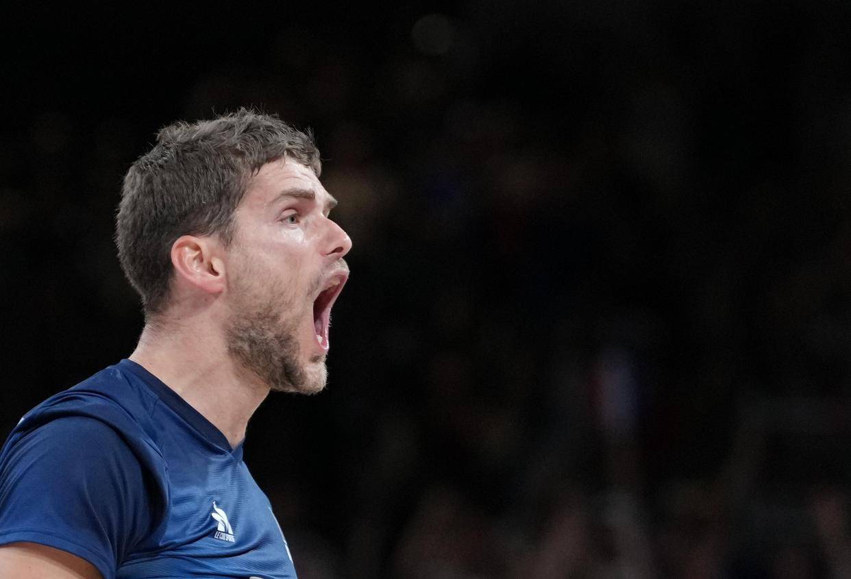 开云下载-法国排球运动员精湛技艺，技压群雄的简单介绍