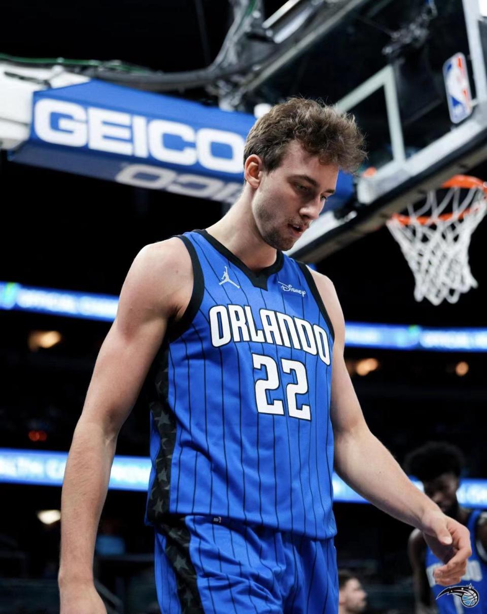 步行者大胜魔术，取得三连胜的简单介绍