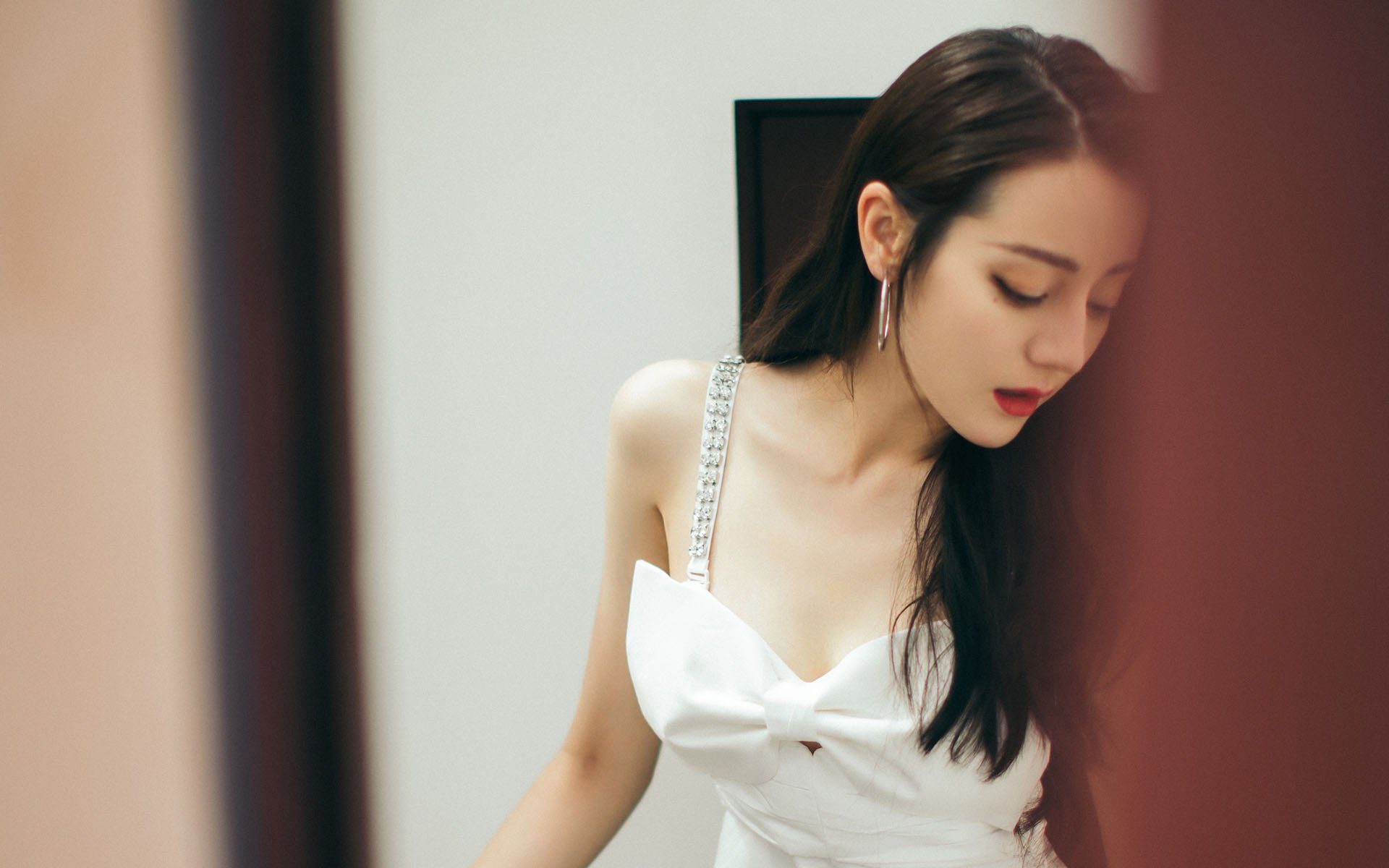 冷血击杀篮网只是序曲,霍勒迪用沉默为雄鹿刻下王朝印记