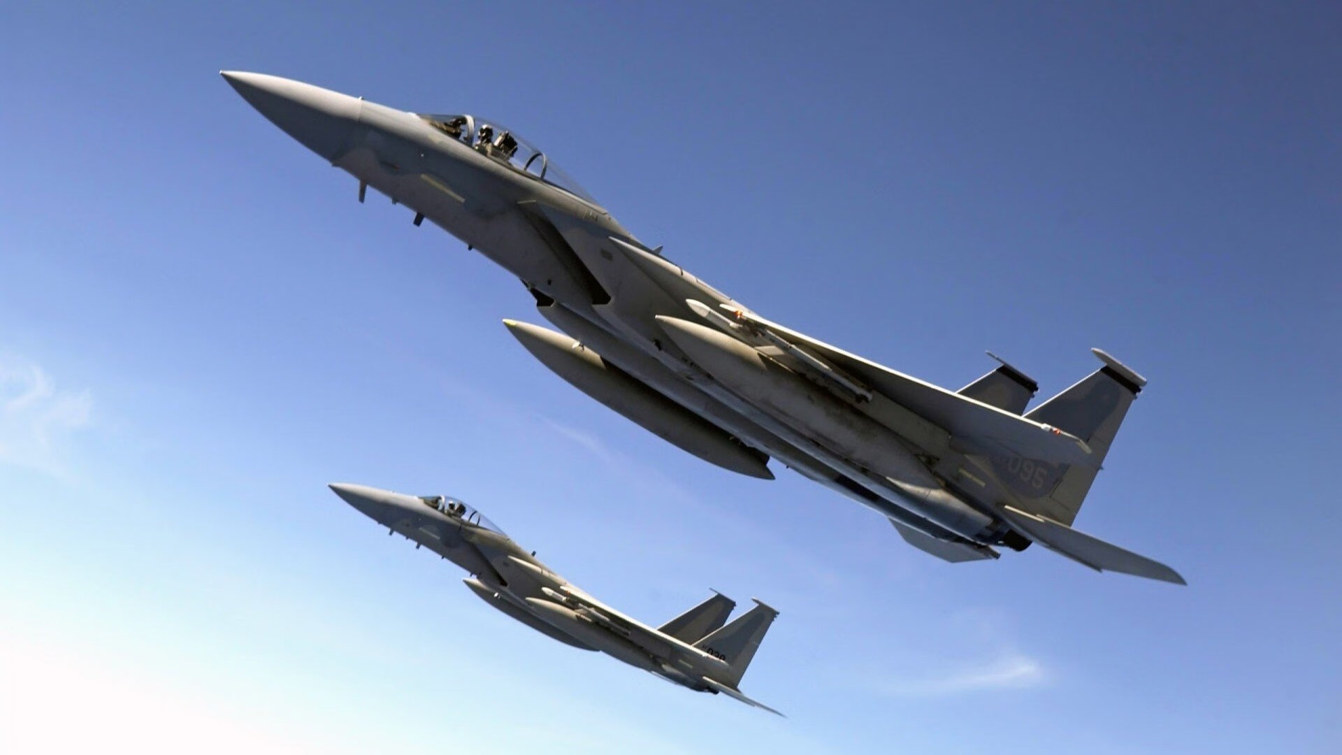 暗夜狂飙与冷静的里程碑，范弗利特如何在城市赛道写下历史