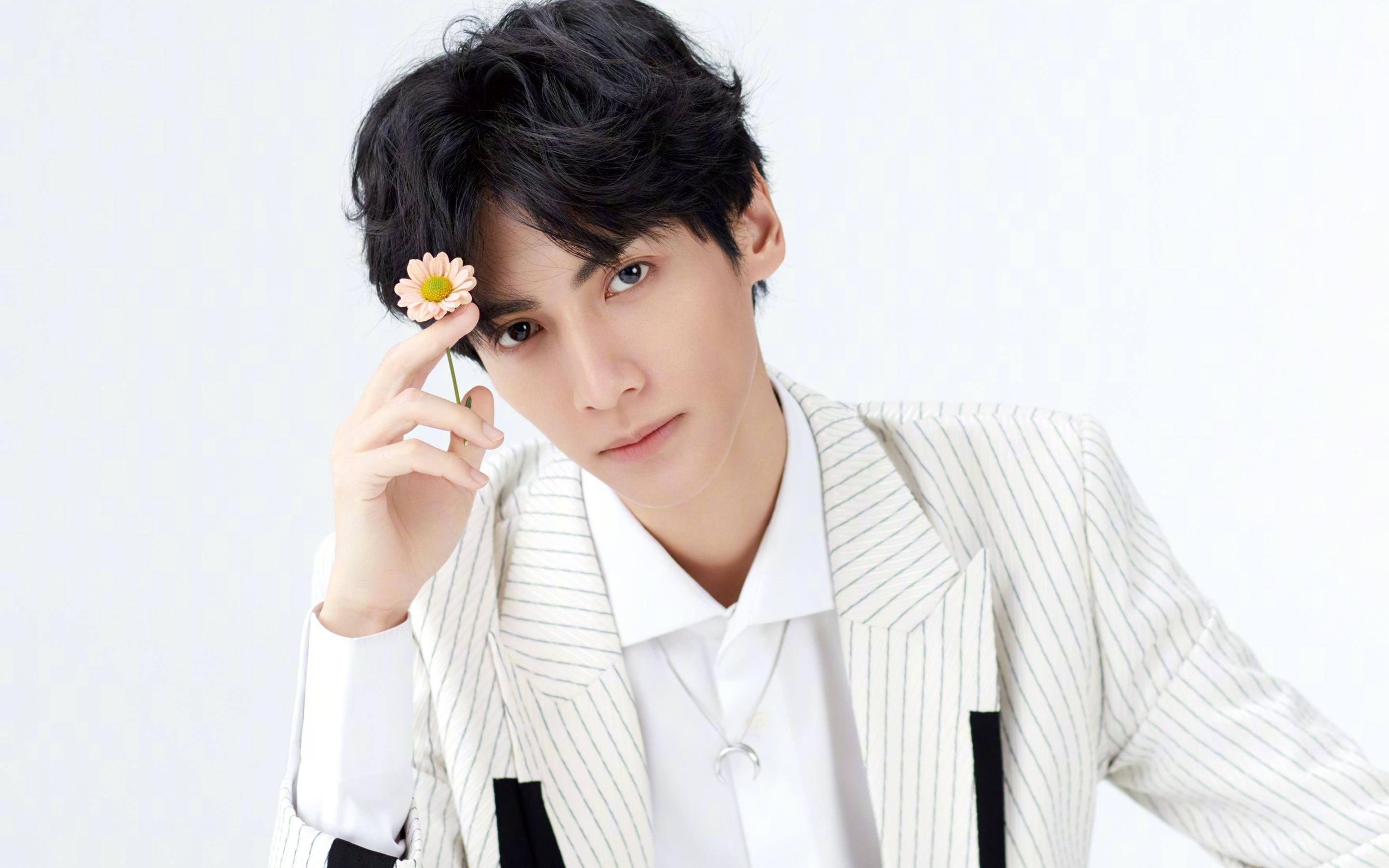 开云体育平台APP-星耀北欧之夜，弗拉霍维奇在对阵挪威的友谊赛中炫技，喀麦隆防线徒呼奈何