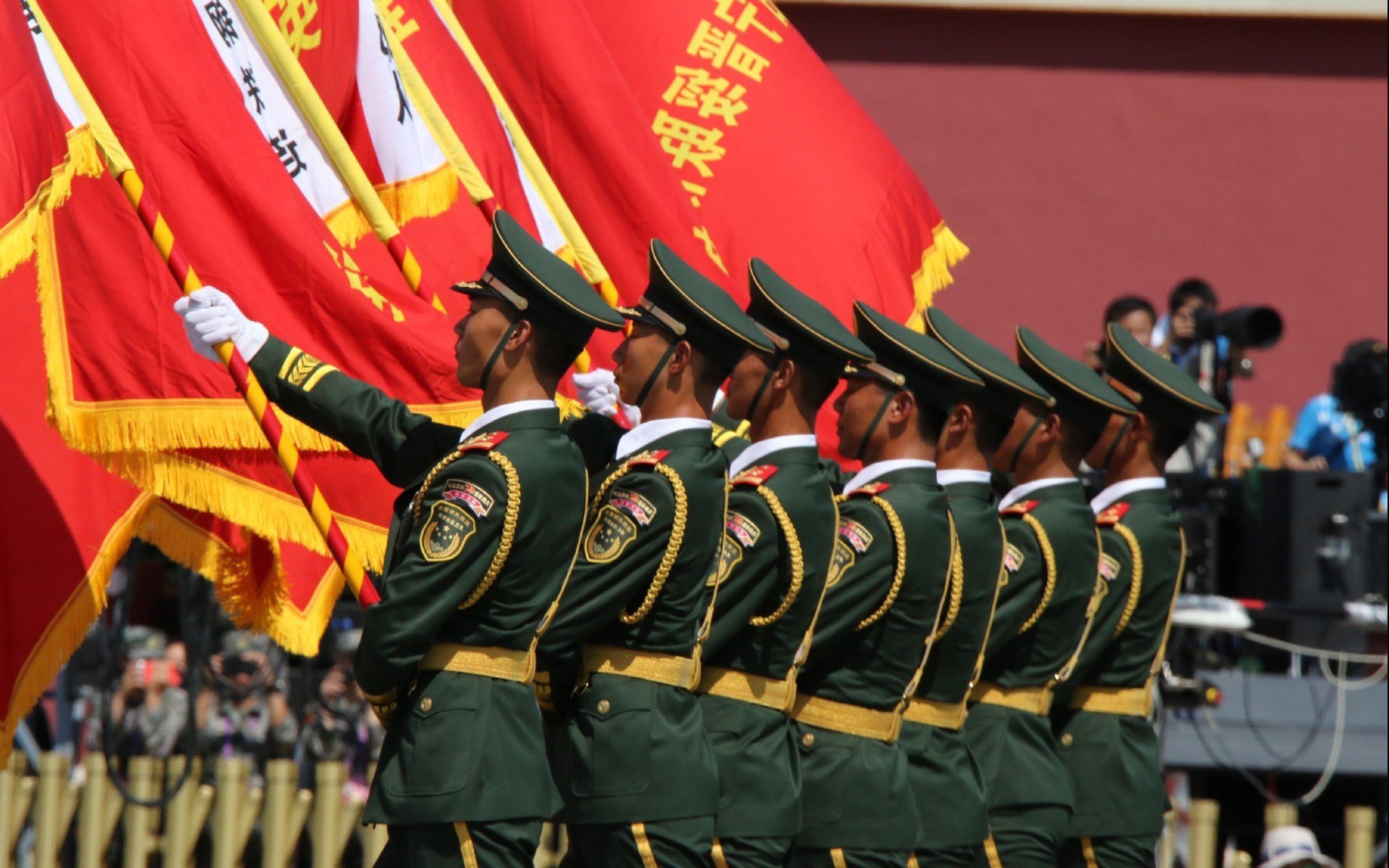 铁血封锁与末节神迹，广东终结吉林，欧文接管比赛