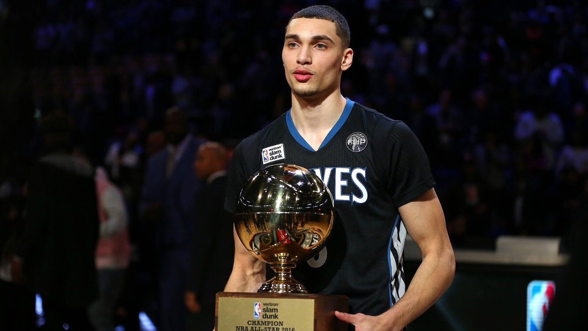 一剑封喉!奥斯梅恩加时绝杀助秘鲁力克沙特,绿茵乾坤一瞬定